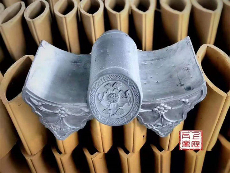 论瓦当滴水的多样